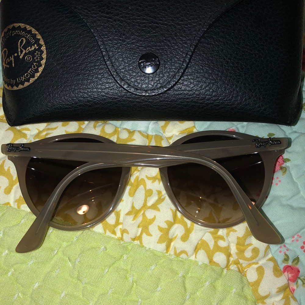 Ray-ban sunglasses - Picture 4 of 8